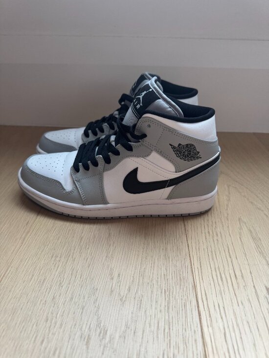 Jordan Other - Air Jordan 1 Mids Smoke Grey